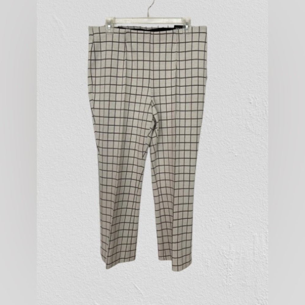 NWT Vision 155 Woman’s Pants, Sz M. Kick Flare
Crop